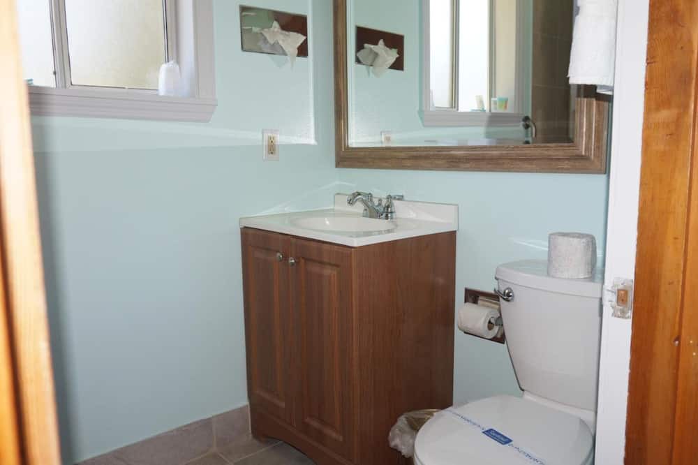 Photo of Bathroom in Chiloquin