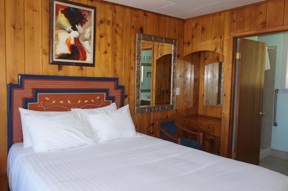 Photo of Bedroom in Chiloquin