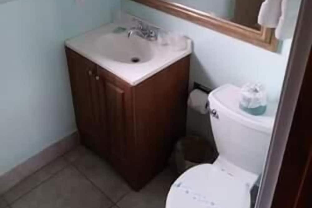 Photo of Bathroom in Chiloquin