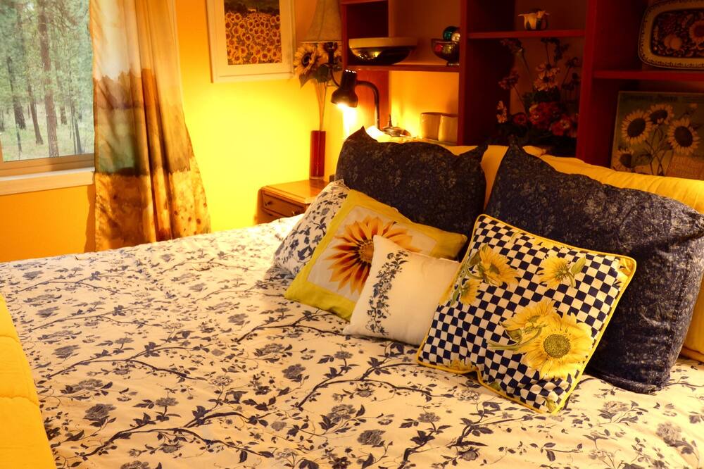 Photo of Bedroom in Colville