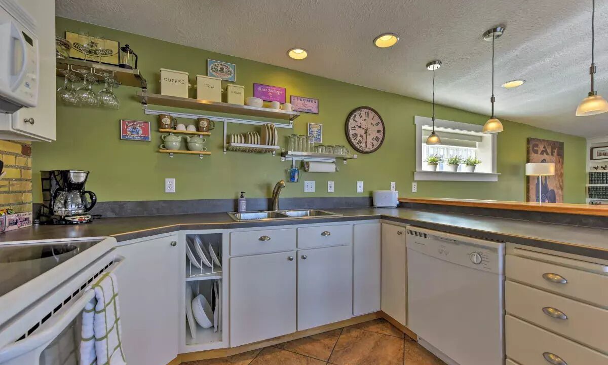 Photo of Kitchen in Logan