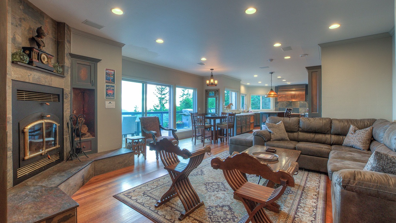 Photo of Livingroom in Eastsound