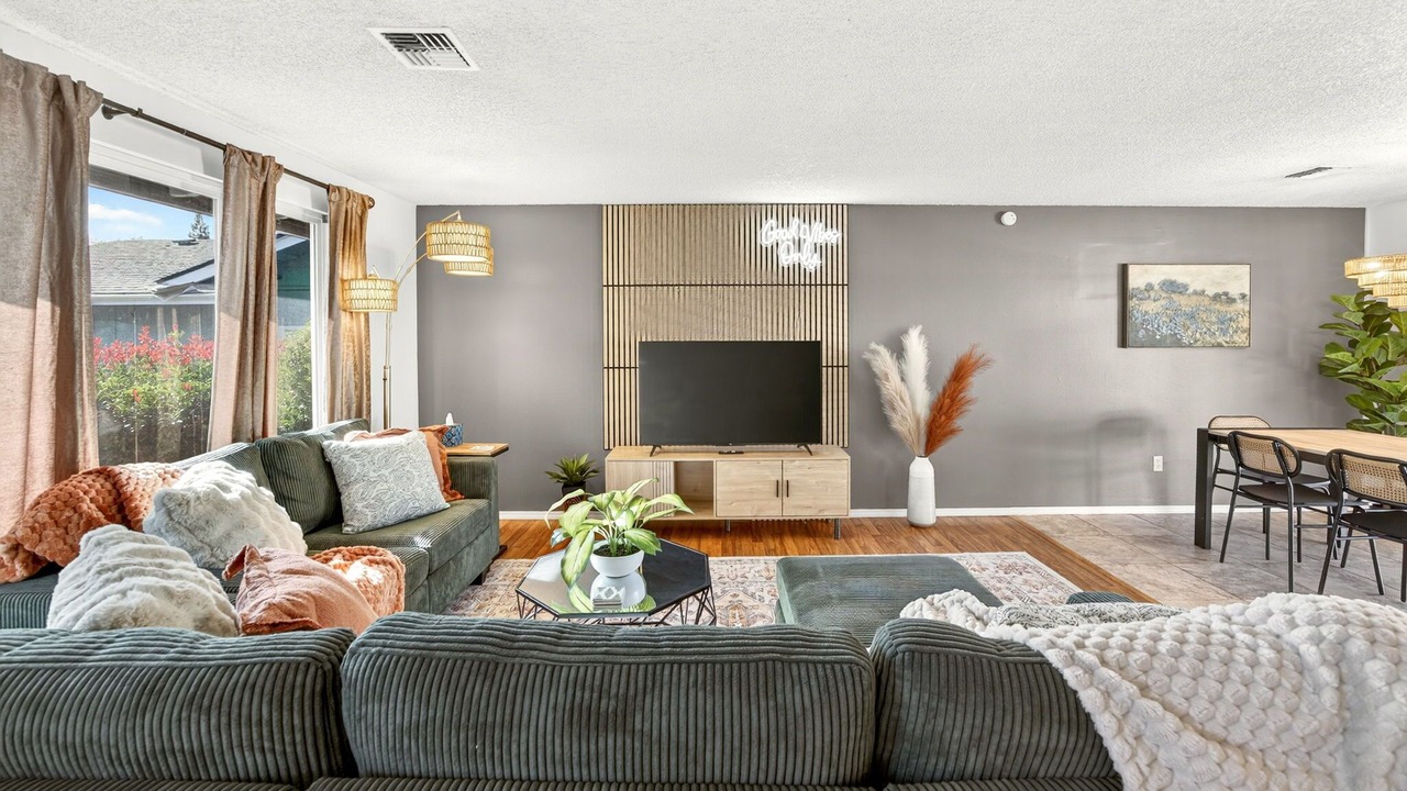 Photo of Livingroom in Medford