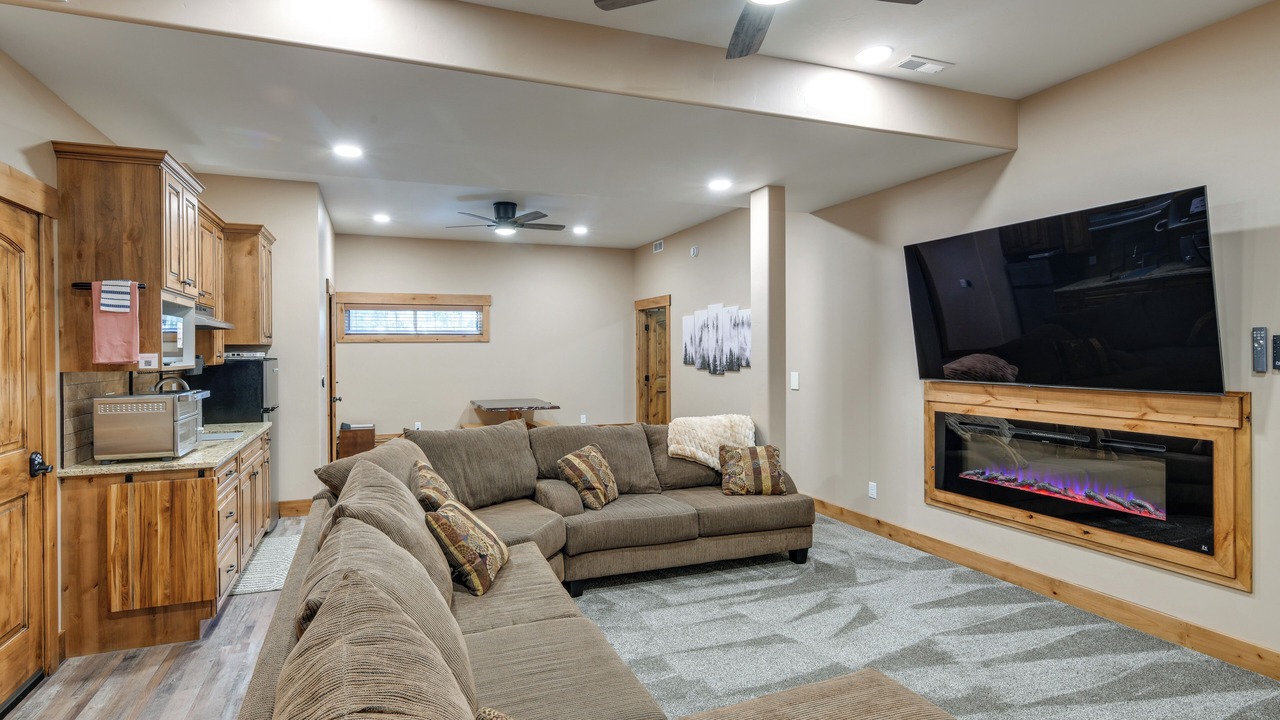 Photo of Livingroom in Island Park