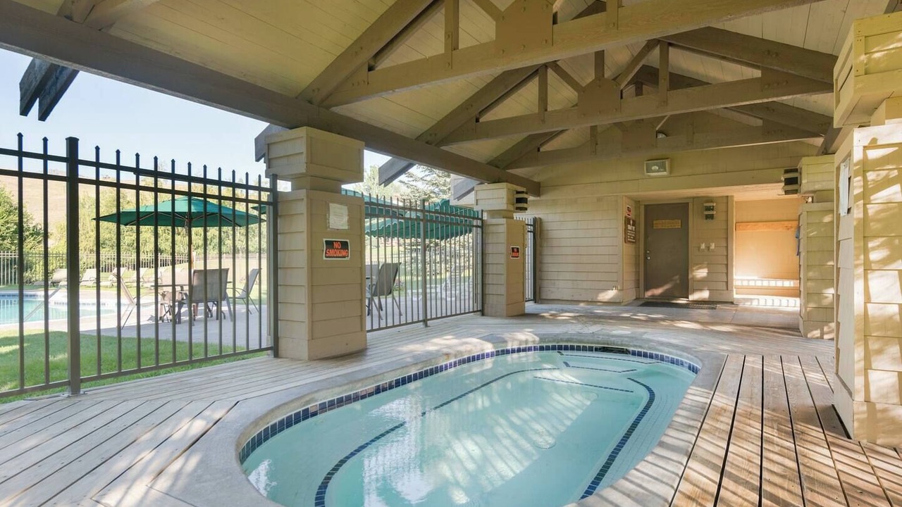 Photo of Outdoor in Elkhorn Village