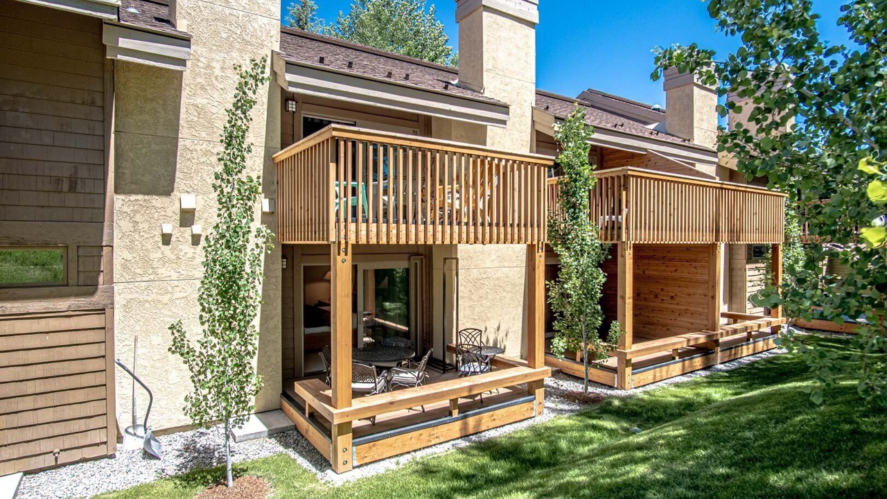 Photo of Patio Balcony in Elkhorn Village
