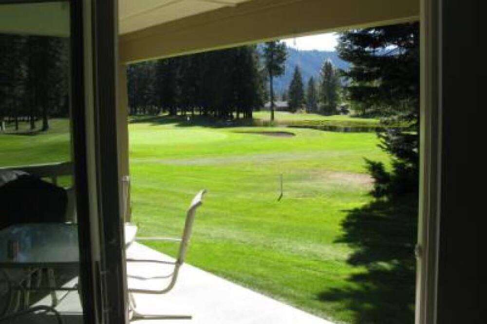 Photo of Bedroom in Leavenworth
