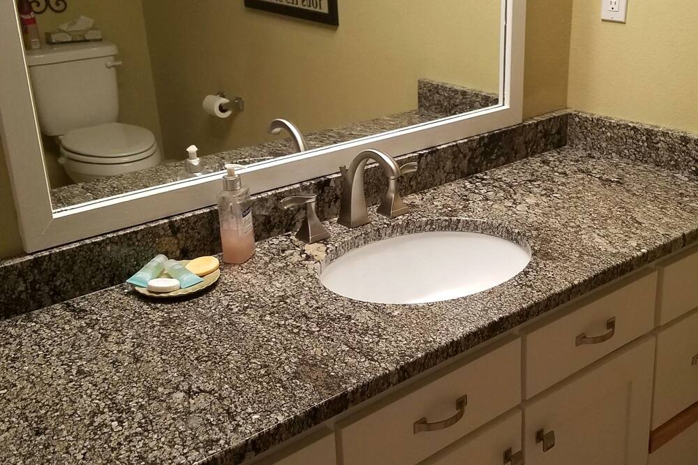 Photo of Bathroom in Leavenworth