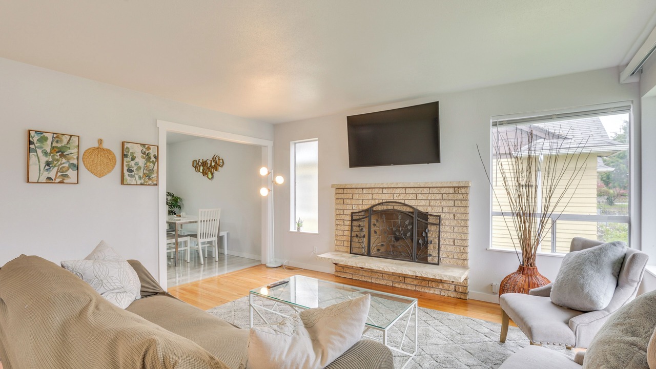 Photo of Livingroom in South Beacon Hill
