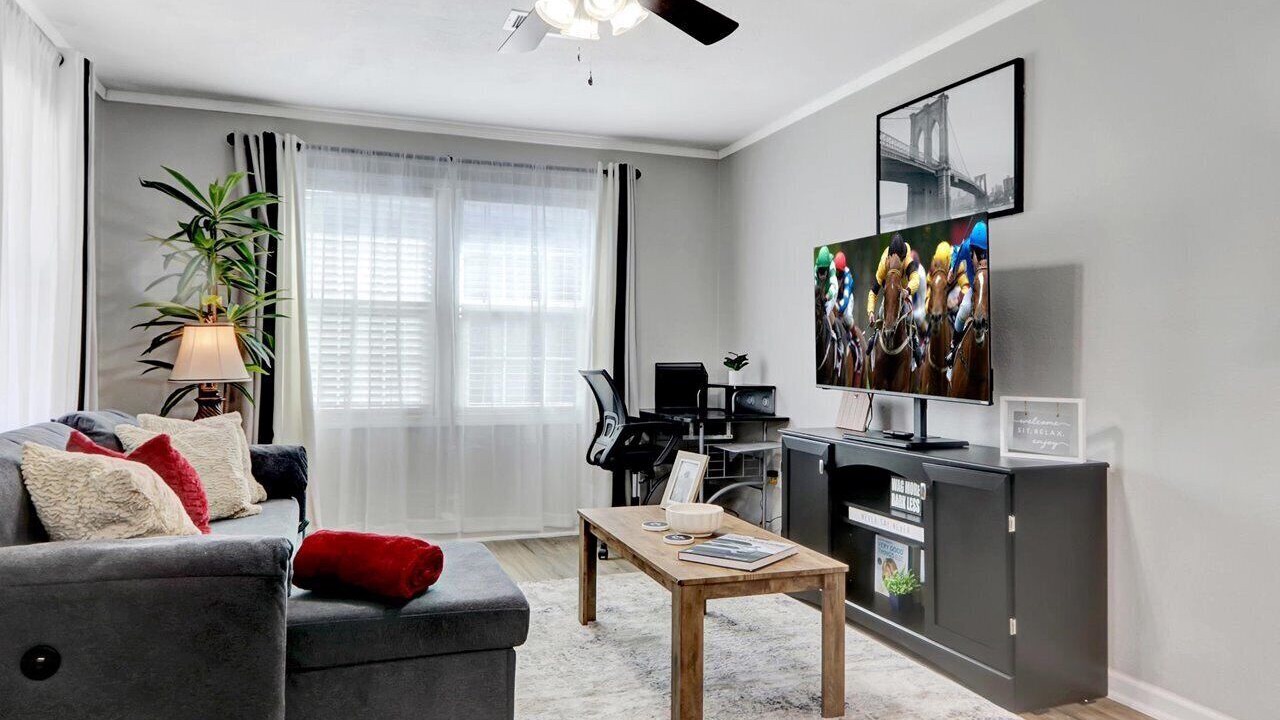Photo of Livingroom in Pine Bluff