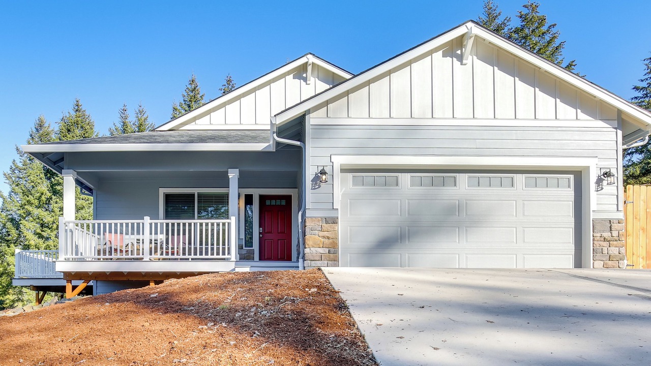 Photo of Outdoor in Oakridge
