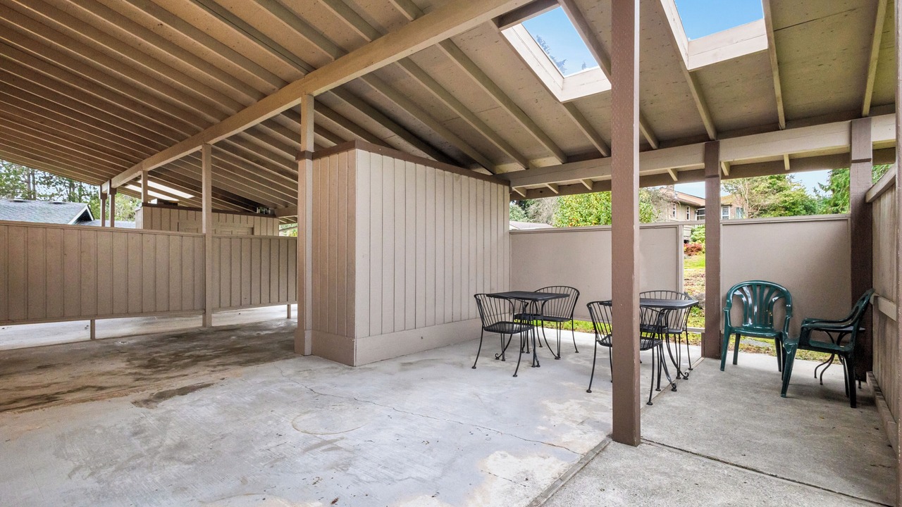 Photo of Patio Balcony in Lake Hills