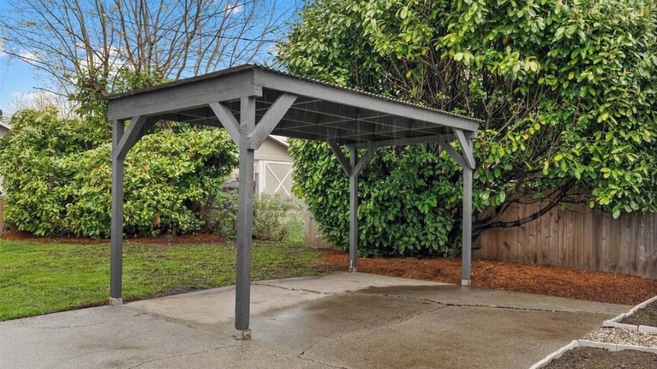 Photo of Outdoor in Hilltop