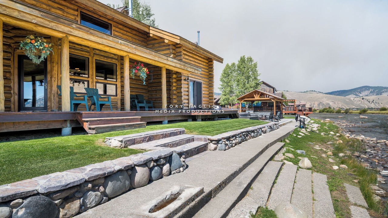 Photo of Outdoor in Stanley