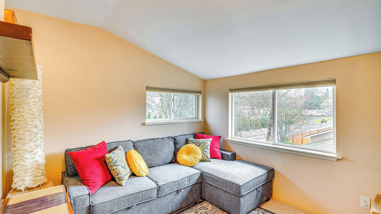 Photo of Livingroom in Milton
