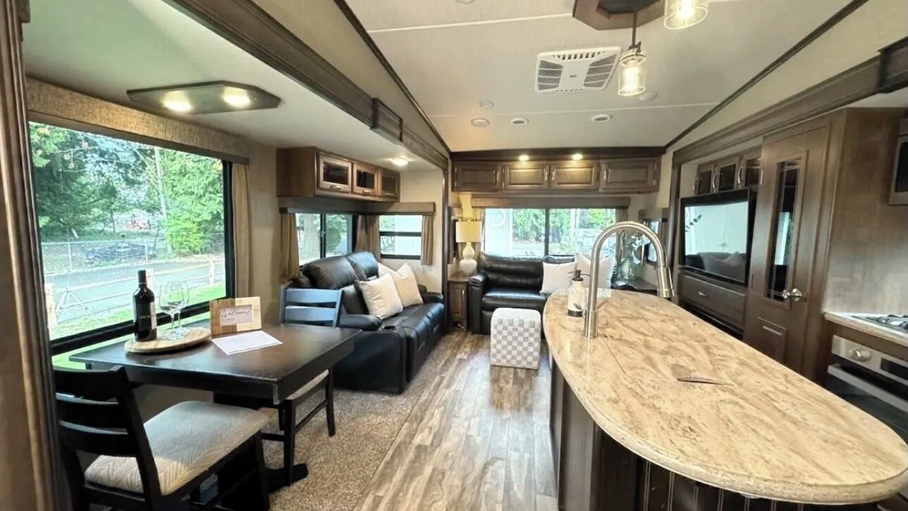Photo of Livingroom in Bonney Lake