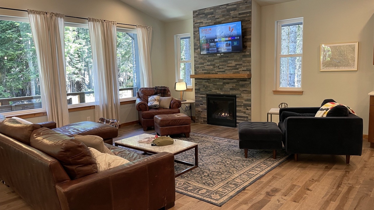 Photo of Livingroom in Snoqualmie Pass