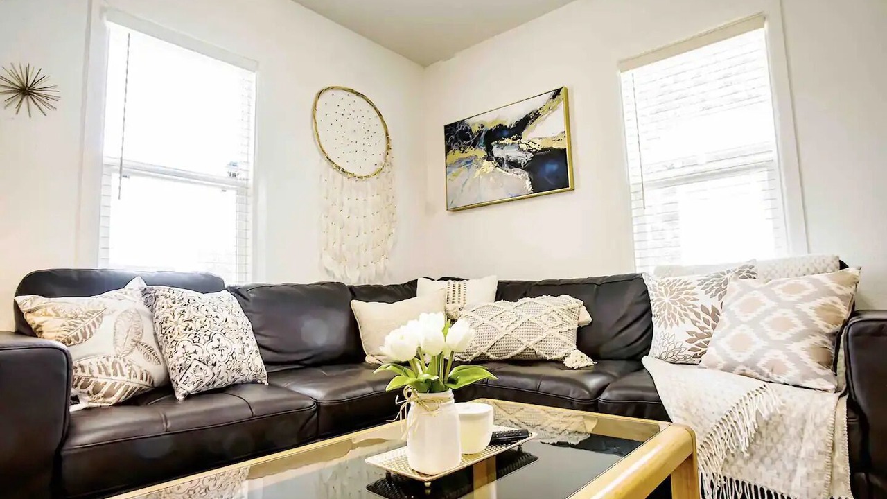 Photo of Livingroom in Central Tacoma
