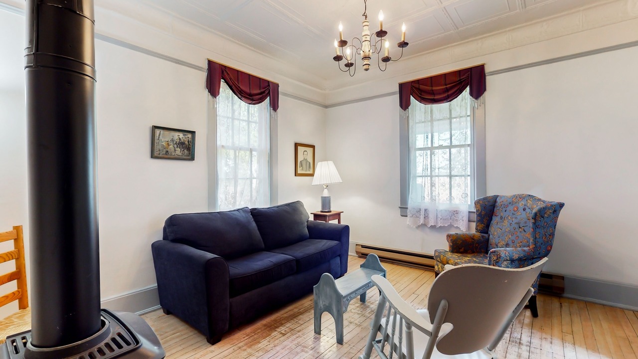 Photo of Livingroom in Coupeville