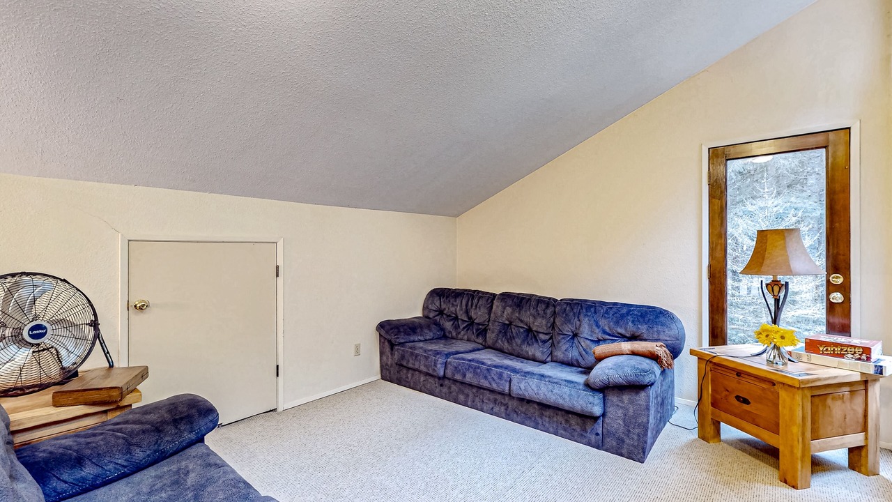 Photo of Livingroom in Enumclaw