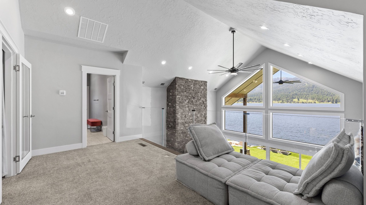 Photo of Livingroom in Tamarack Resort