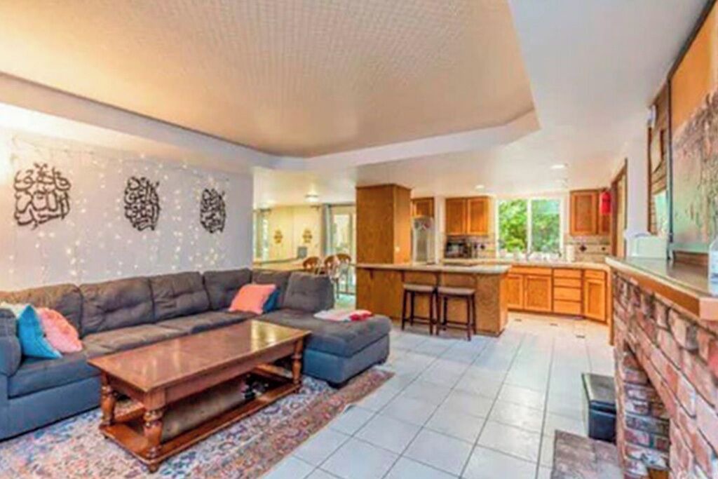 Photo of Livingroom in Lake Hills