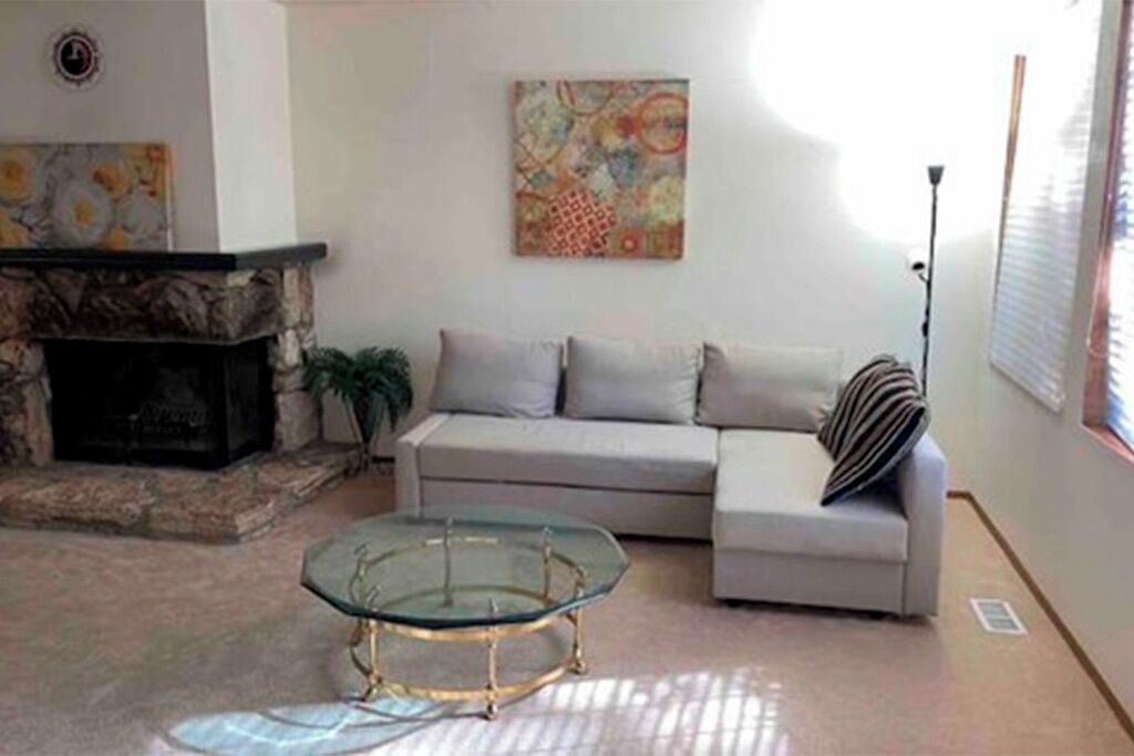 Photo of Livingroom in Lake Hills
