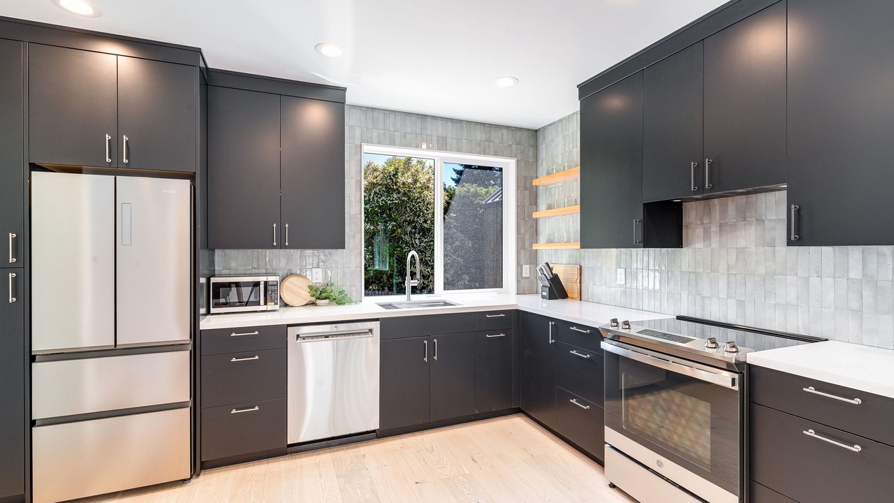 Photo of Kitchen in Southeast Magnolia