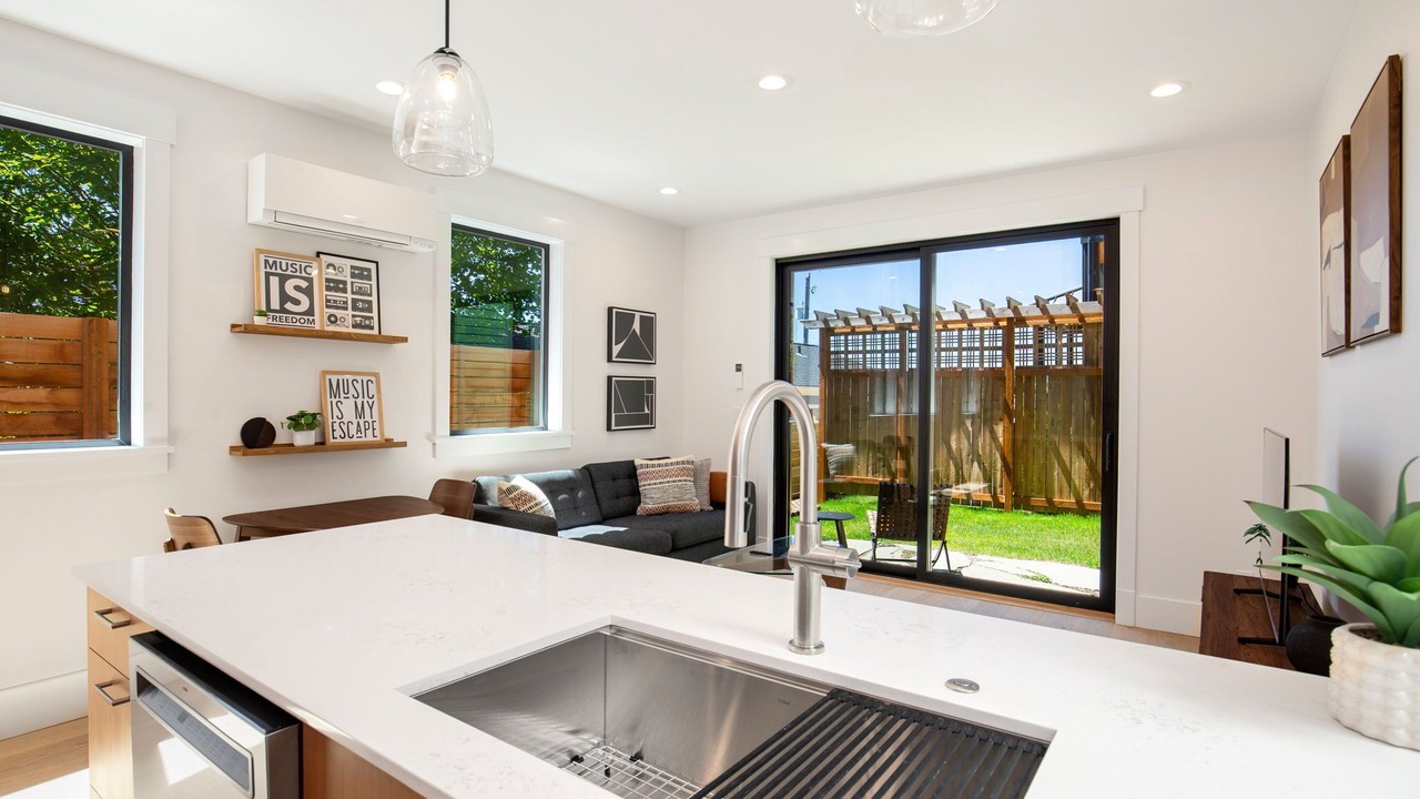 Photo of Kitchen in Southeast Magnolia