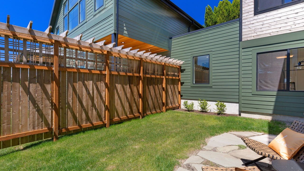 Photo of Outdoor in Southeast Magnolia