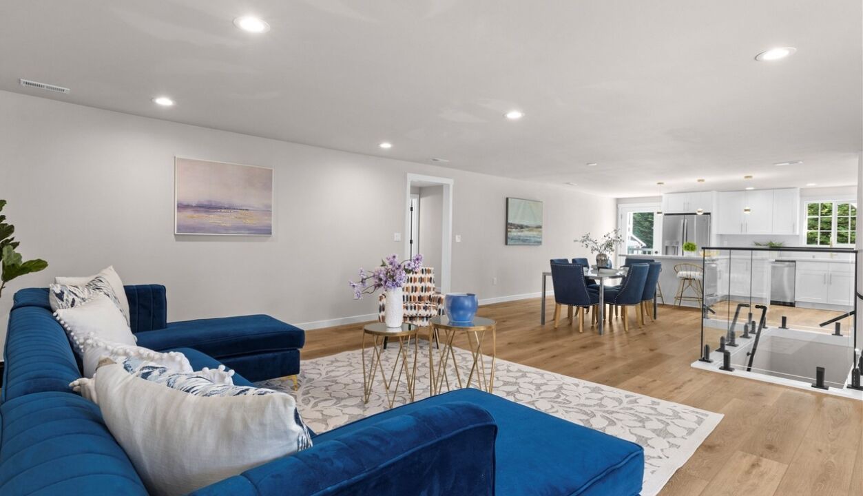 Photo of Livingroom in SeaTac