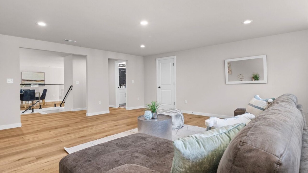Photo of Livingroom in SeaTac
