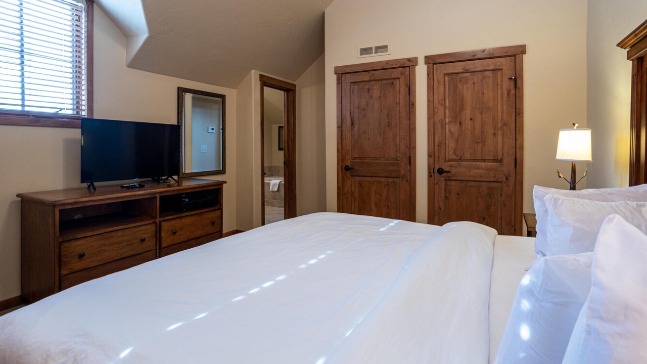 Photo of Bedroom in Tamarack Resort