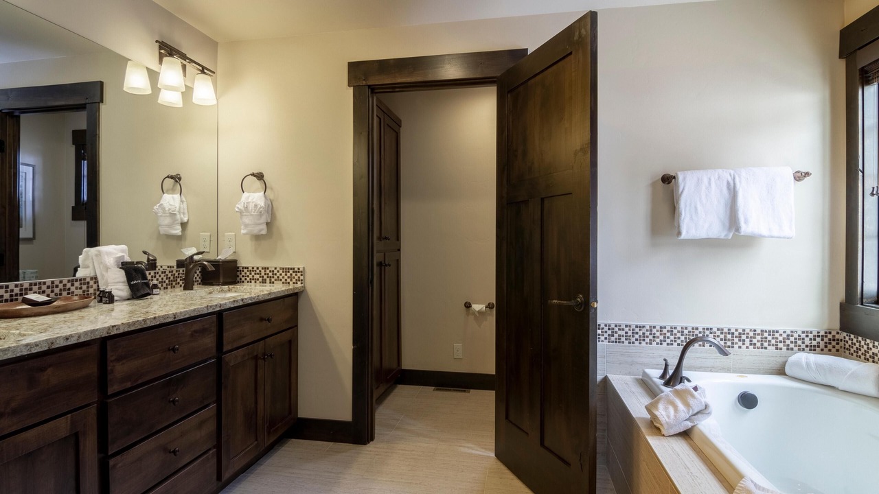 Photo of Kitchen in Tamarack Resort