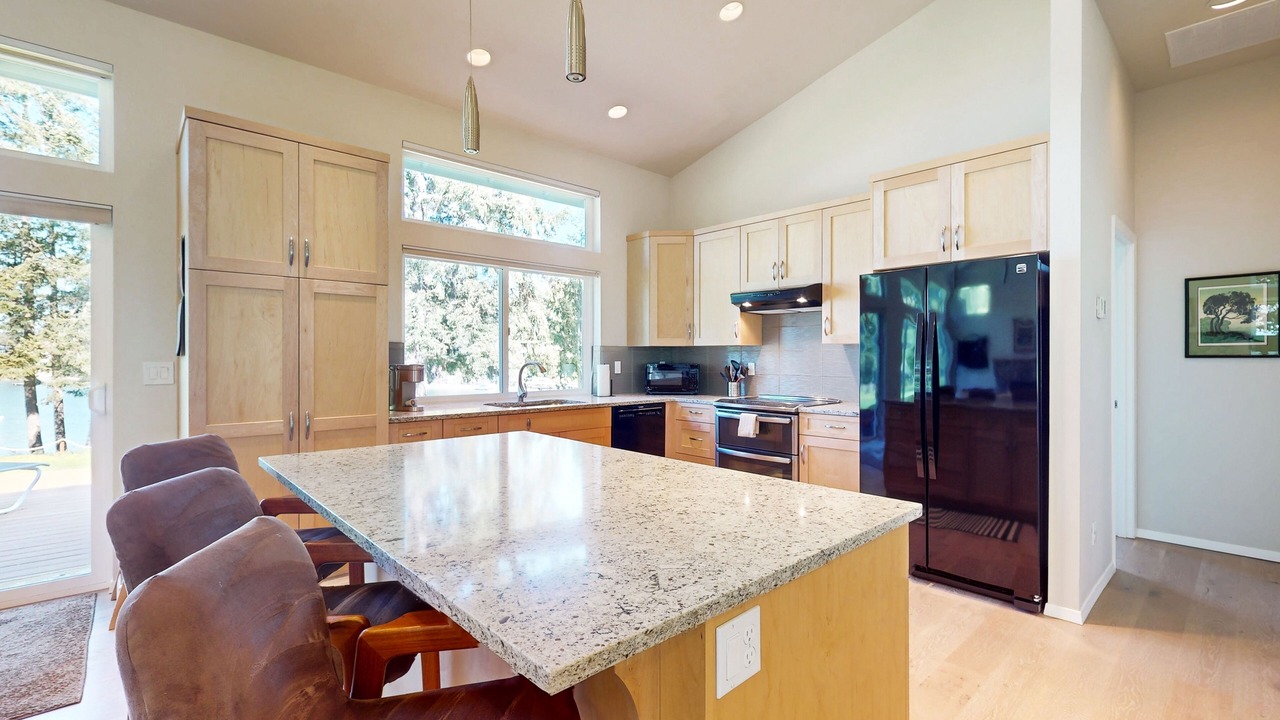 Photo of Kitchen in Longbranch