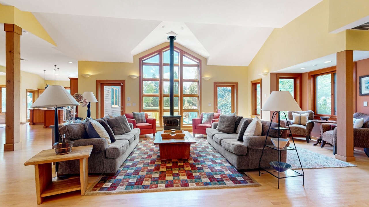 Photo of Livingroom in Coupeville