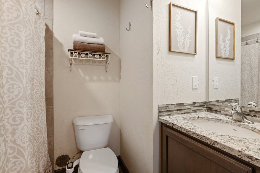 Photo of Bathroom in Dover Bay