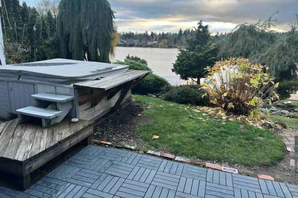 Photo of Outdoor in Fairview