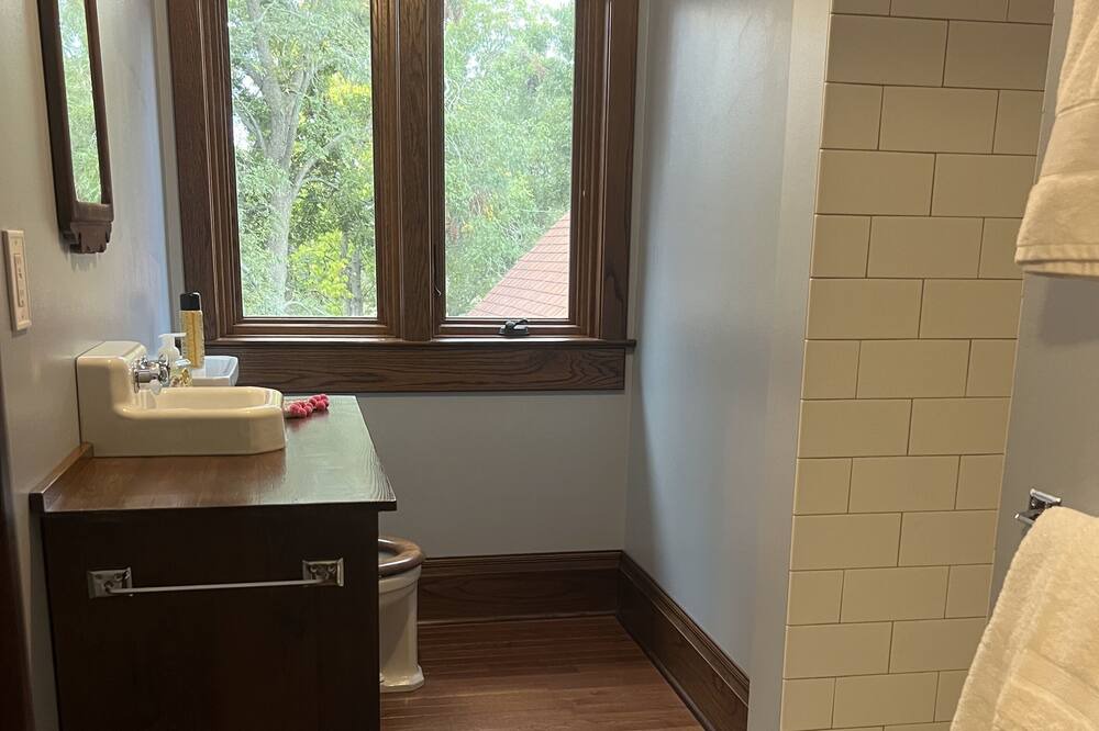 Photo of Bathroom in Wright
