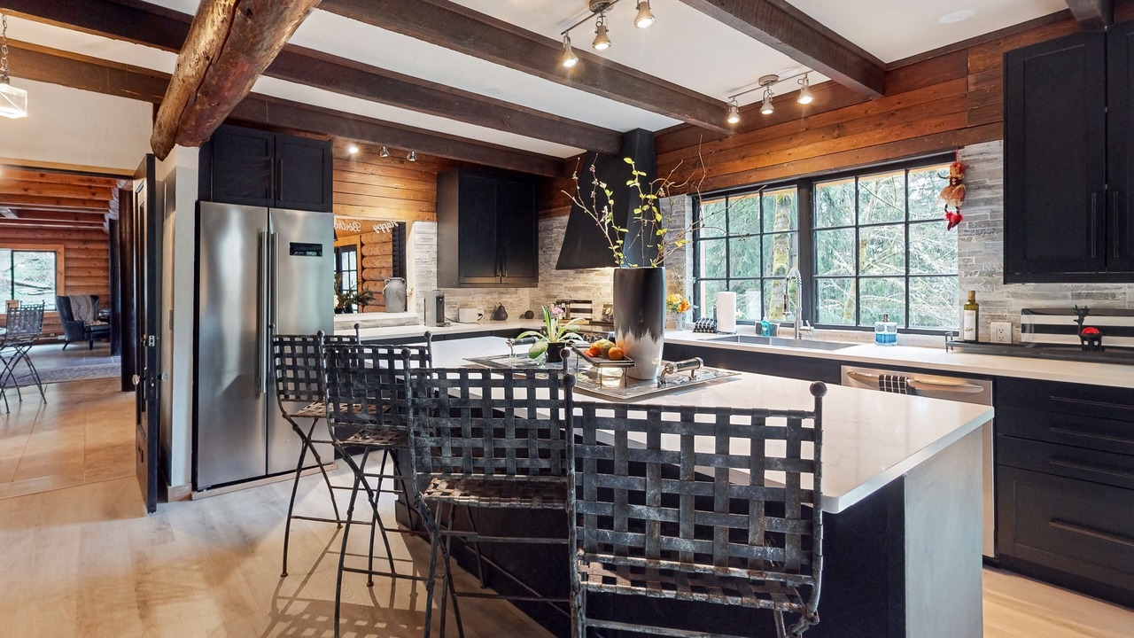 Photo of Kitchen in Mirrormont