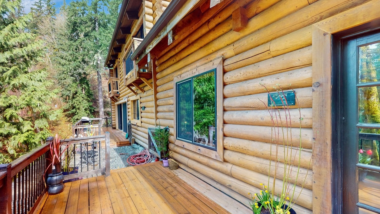 Photo of Outdoor in Mirrormont