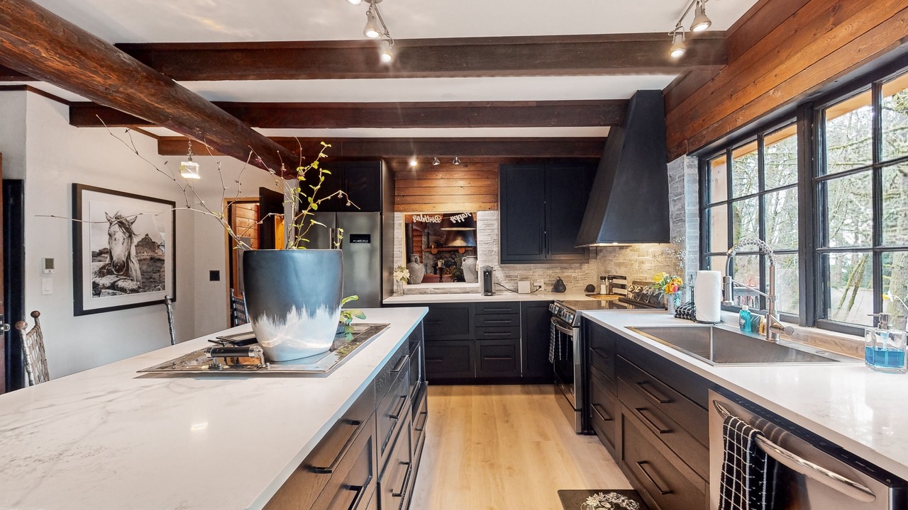 Photo of Kitchen in Mirrormont