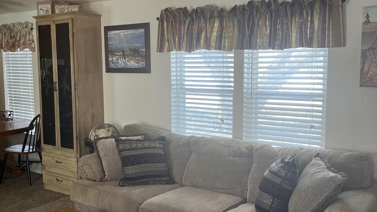 Photo of Livingroom in St. Anthony