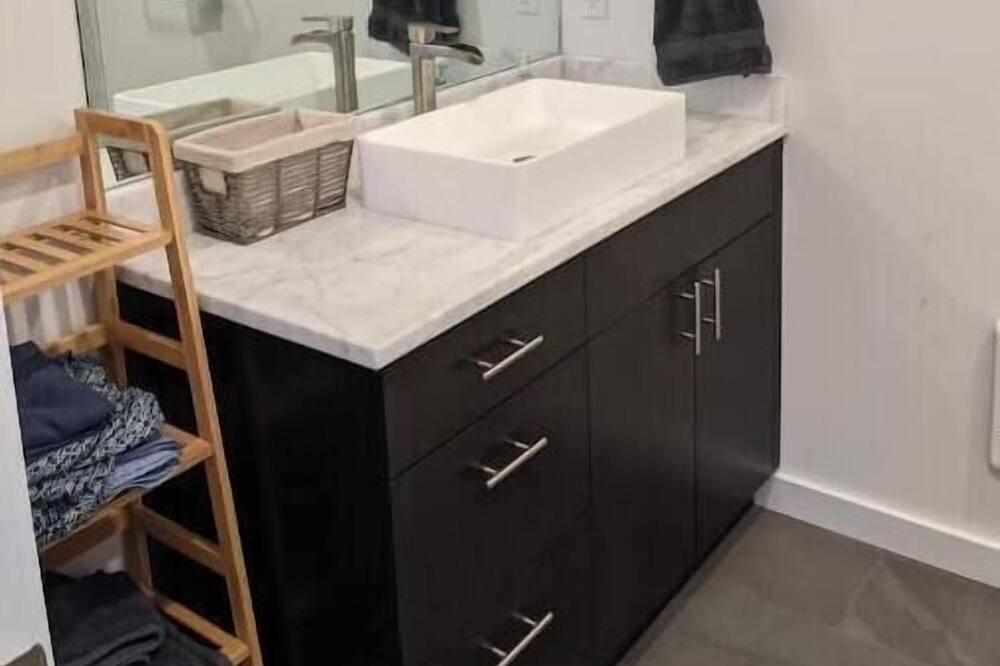 Photo of Bathroom in Adelma Beach