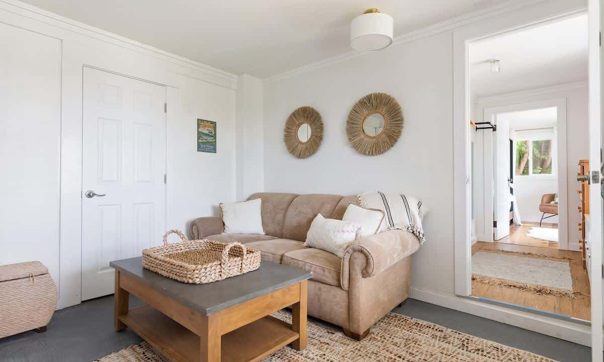 Photo of Livingroom in Lagoon Point