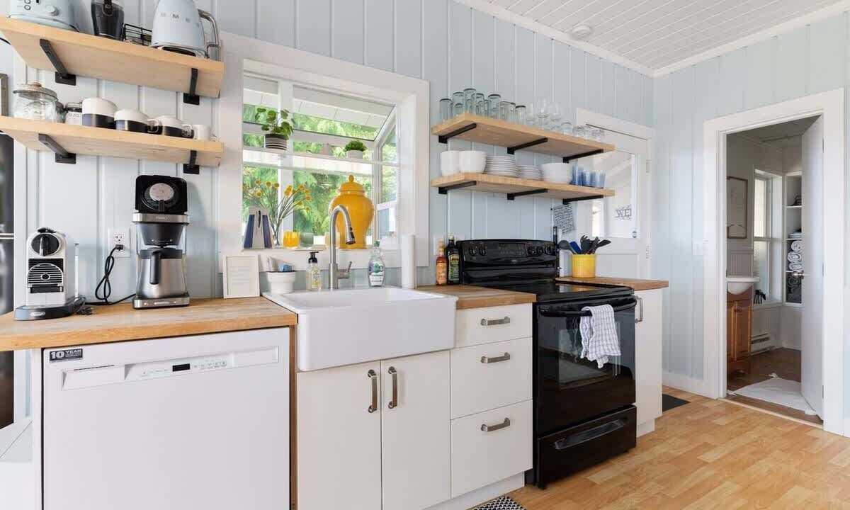 Photo of Kitchen in Lagoon Point