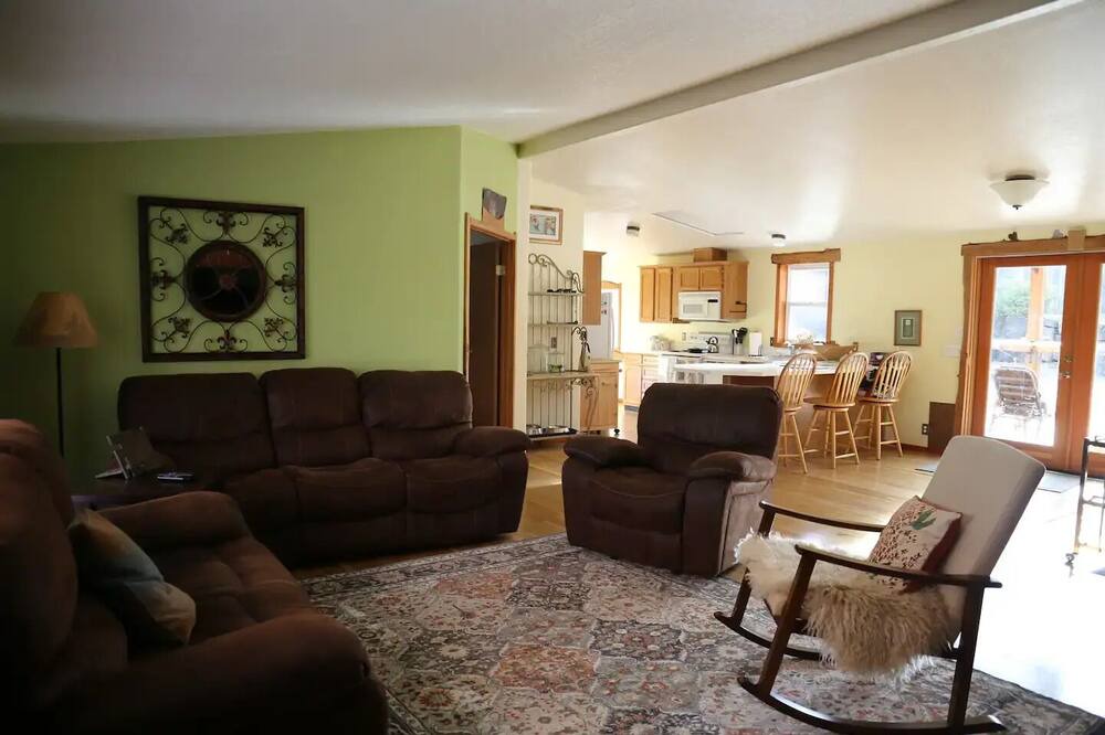 Photo of Livingroom in Philomath