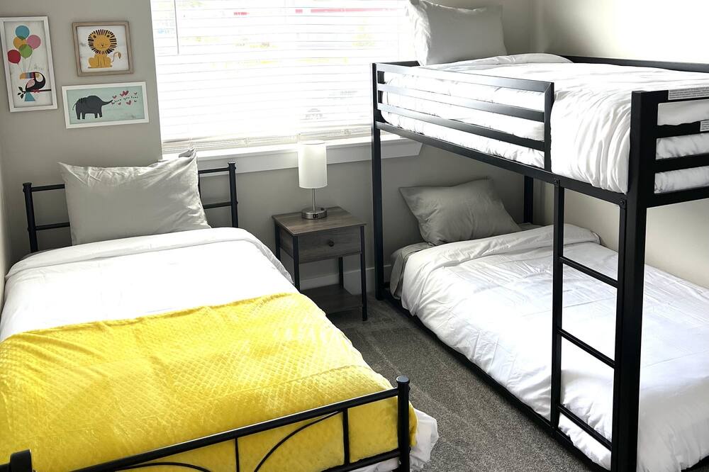 Photo of Bedroom in Ammon