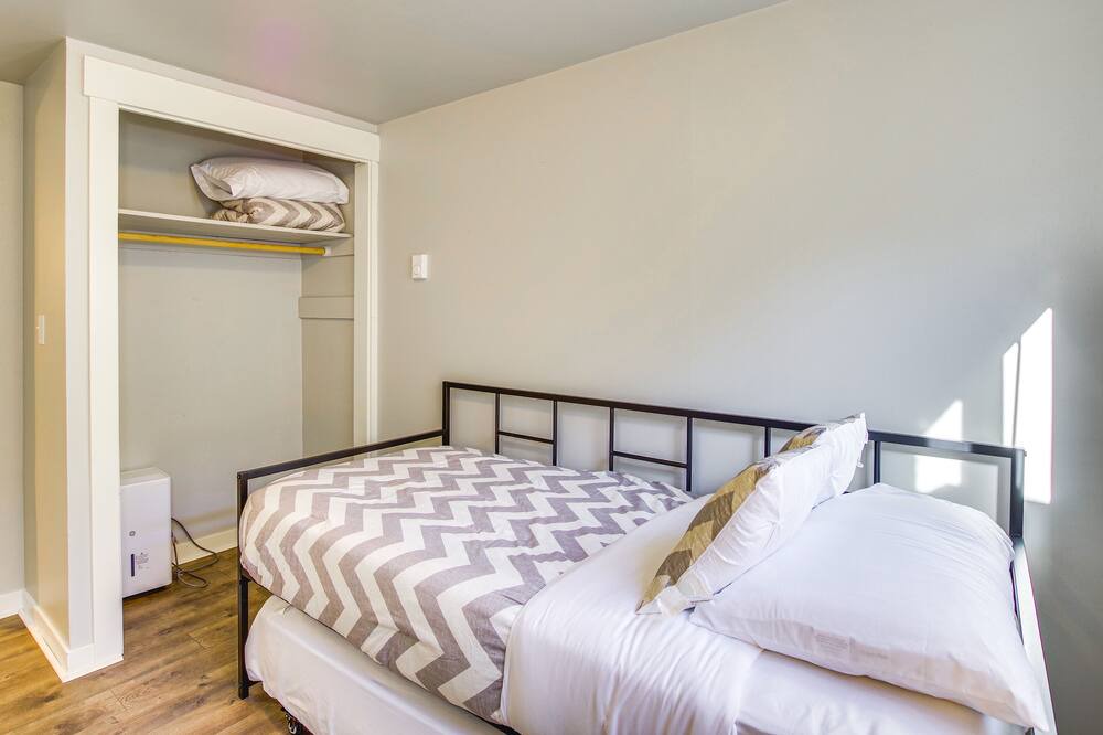 Photo of Bedroom in Bothell