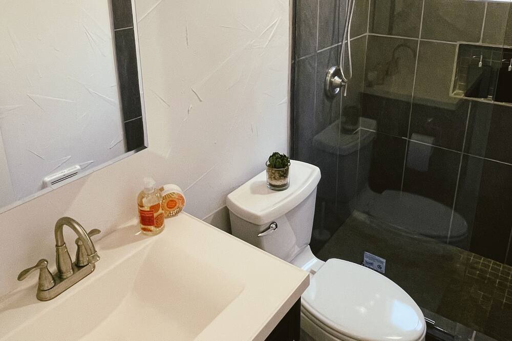 Photo of Bathroom in Hosford-Abernethy